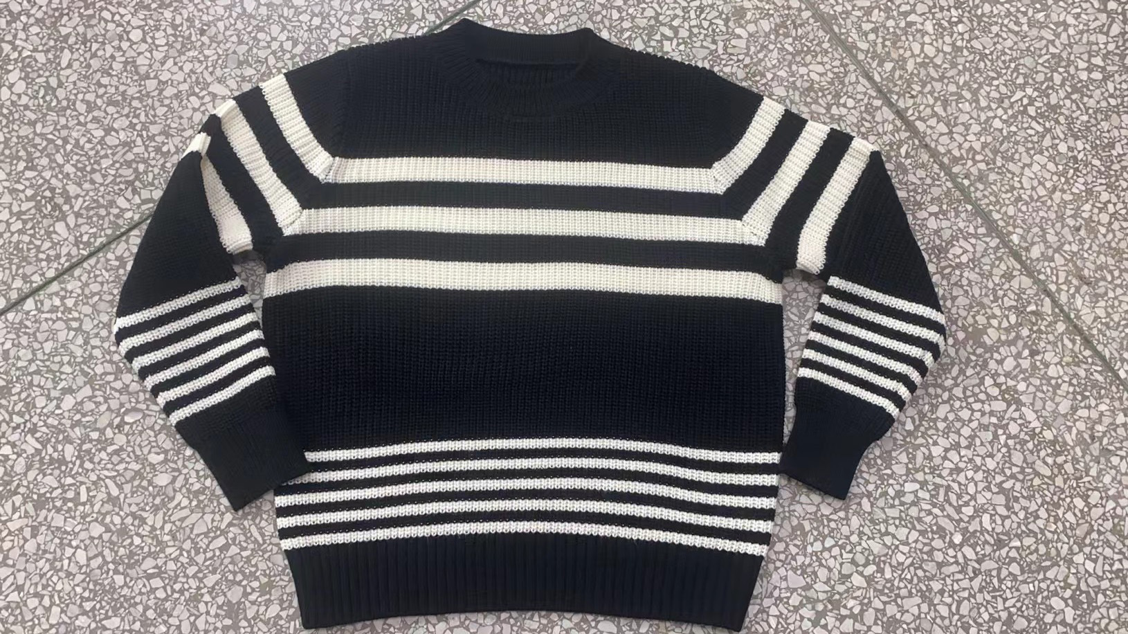 Women's Wear Autumn/Winter New Knitted Embroidered Cardigan Temperament Reduced Age Loose Casual Sweater