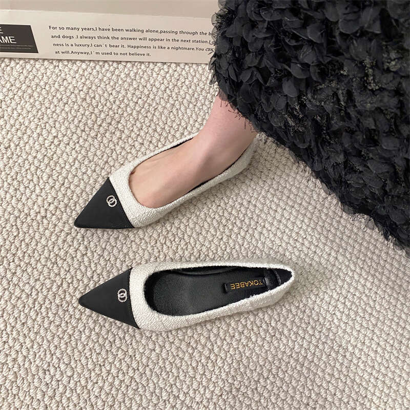 Xiaoxiangfeng Shallow Mouth Pointed Single Shoe Women's Spring And Summer New Korean Version Temperament Versatile Rhinestone Soft Sole Flat Shoe