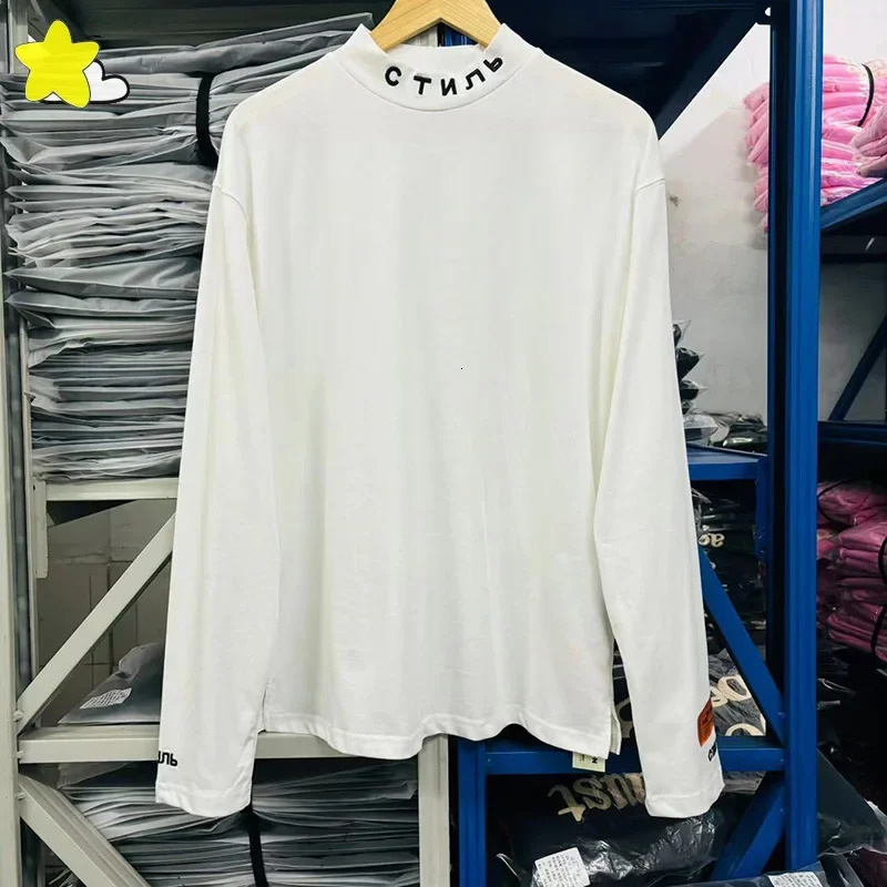 24SS casual and fashionable oversized mens basic womens T-shirt cotton classic letter embroidery black and white long sleeved T-shirt top 241031