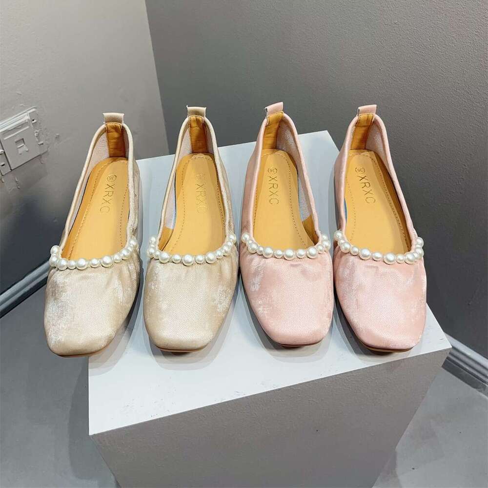 Gentle Style, Giant Bean For Women, Shallow Mouth, Flat Bottomed Single Shoes, Versatile And Comfortable, Soft Soled Grandma Shoes