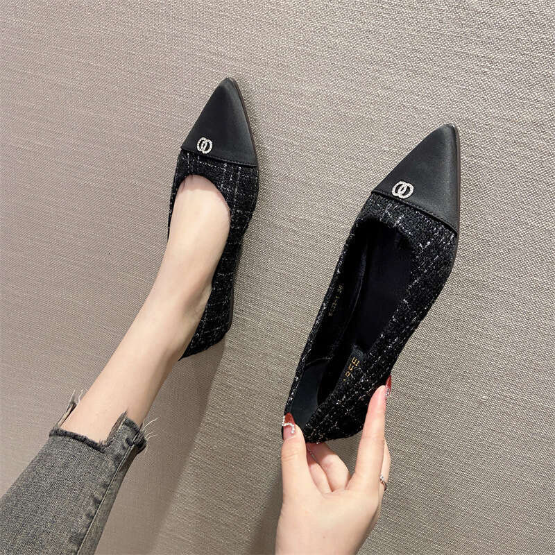 Xiaoxiangfeng Shallow Mouth Pointed Single Shoe Women's Spring And Summer New Korean Version Temperament Versatile Rhinestone Soft Sole Flat Shoe