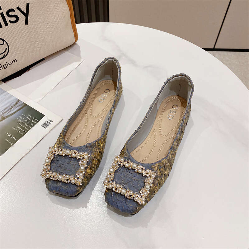 Korean Version 2023 Spring/Summer New Single Shoe Women's Head Pearl Buckle Shallow Mouth Flat Sole Soft Face Fairy Scoop Shoes