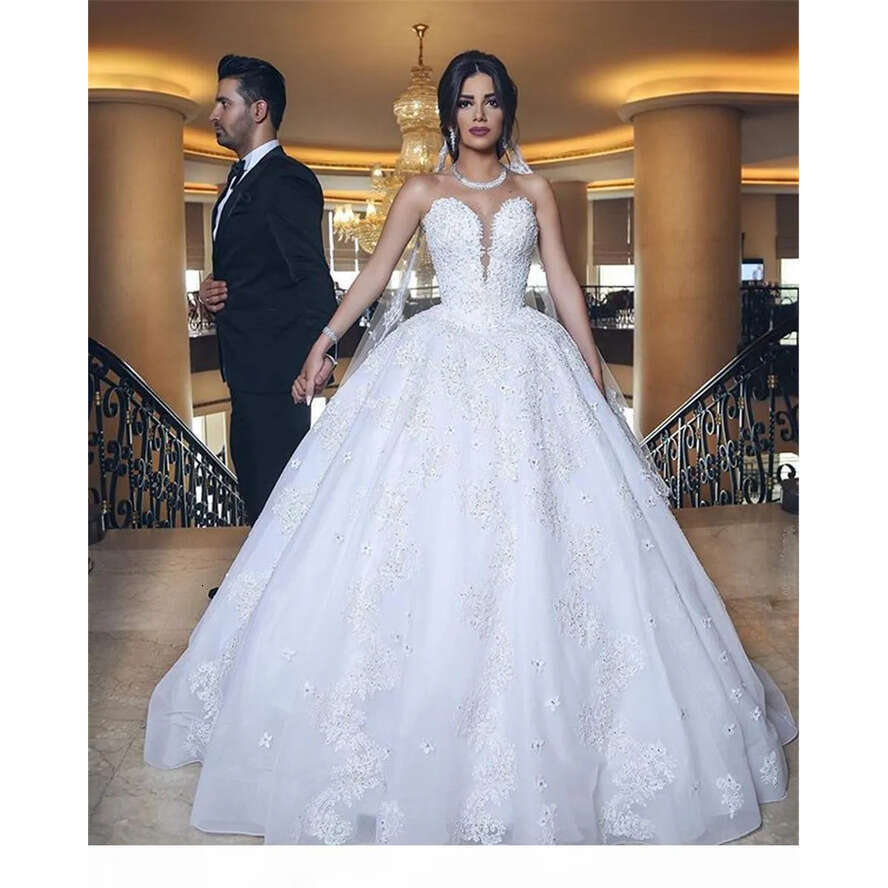 Gorgeous Ball Gown Dresses Sweetheart Necke Lace Applique Beaded Tulle Or Length Plunging Wedding Gowns Vestido De Novia S