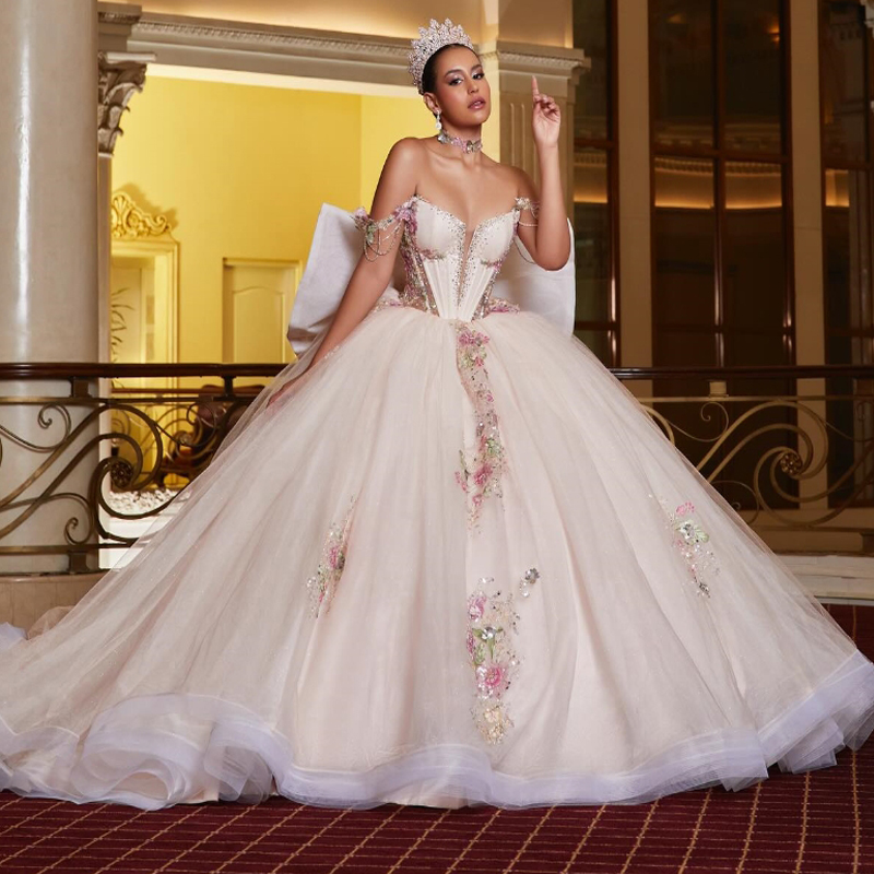 Light Champagne Sparkly Quinceanera Dresses Ball Gown Sequined Applique Lace Beads Bow Tull Off The Shoulder Corset Vestidos 15 De XV Anos Sweet 16 Dr