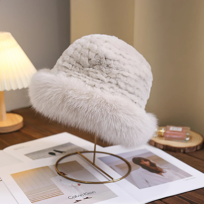 Lady Winter Real Fur Hat Women Warm Knitted Genuine Formal Rabbit Top Natural Fox Bomber Caps Rex Cap 241105