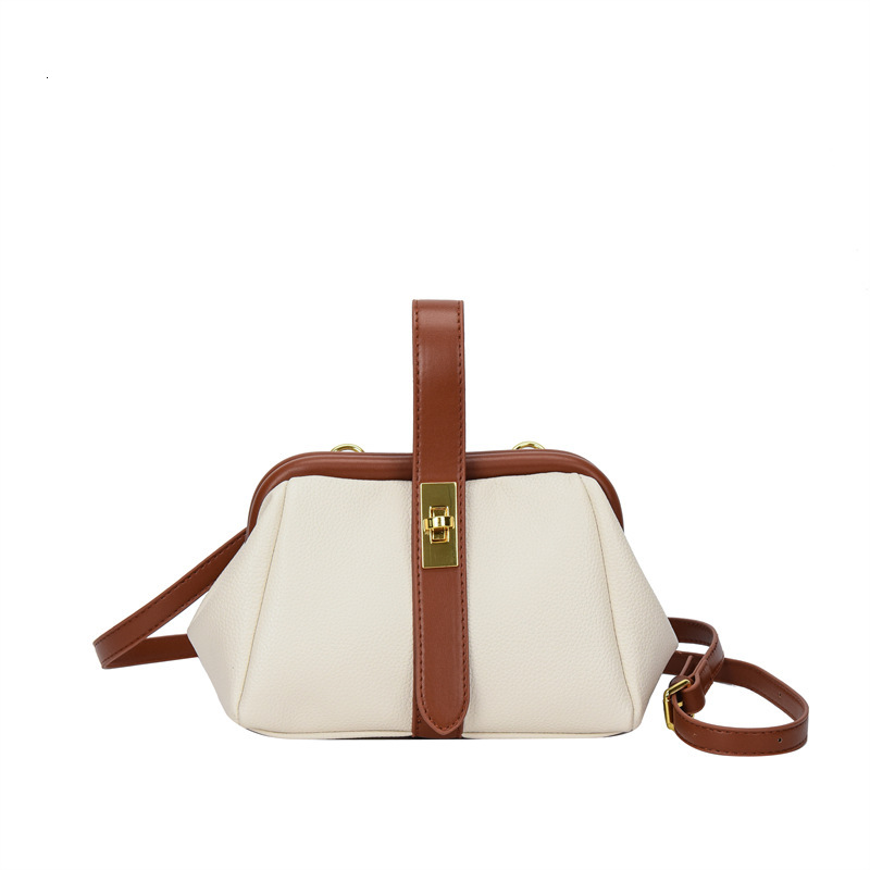 New designer's trendy new style, single shoulder slanted hand feel handbag, fashionable bag