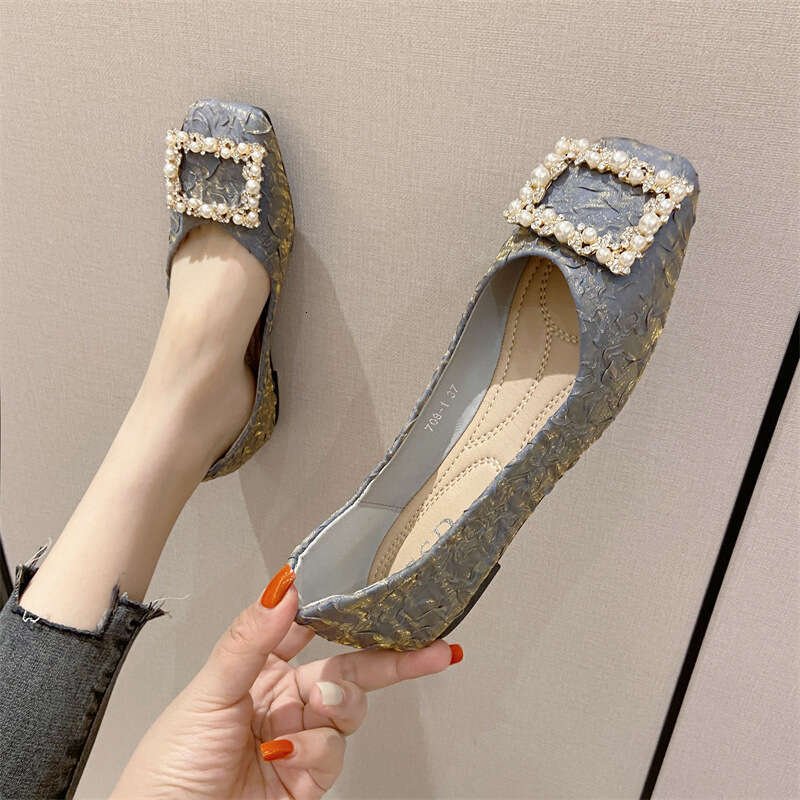 Korean Version 2023 Spring/Summer New Single Shoe Women's Head Pearl Buckle Shallow Mouth Flat Sole Soft Face Fairy Scoop Shoes