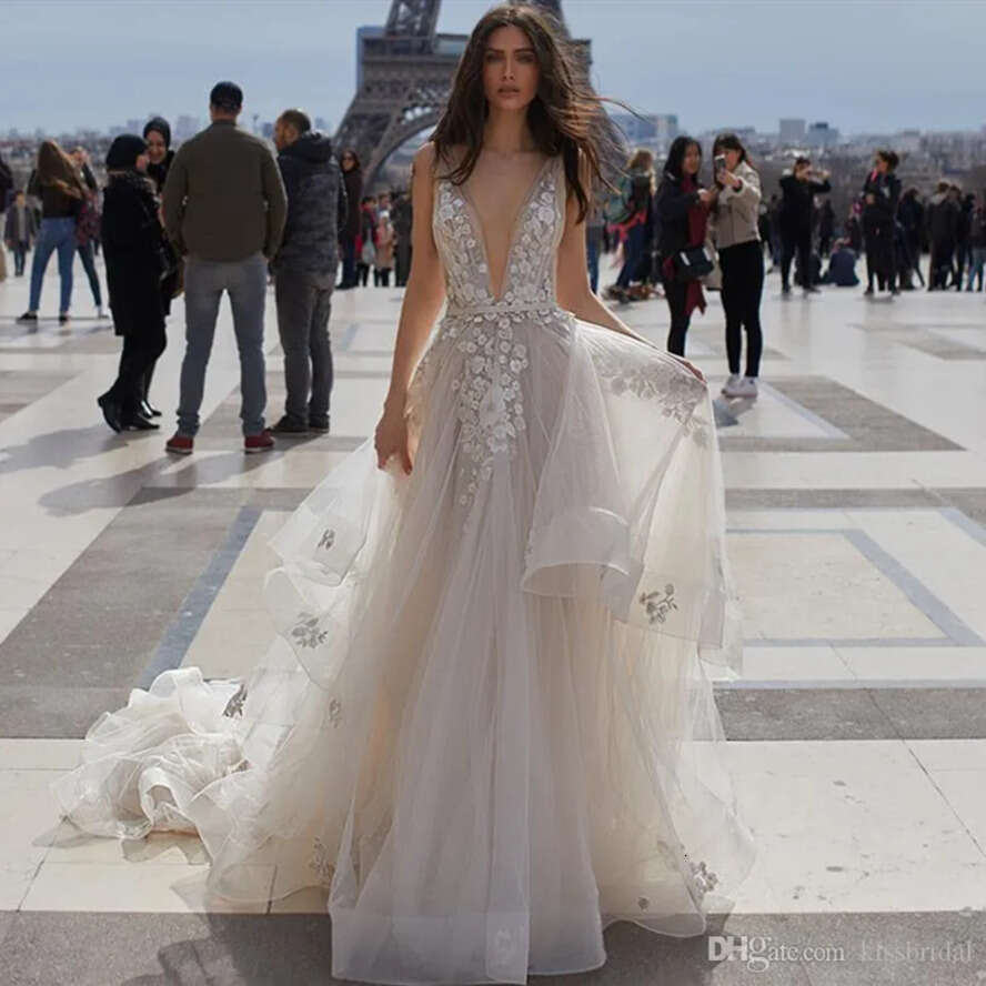 Tulle Newest D A E Wedding Dresses Deep V Necke Open Back Handmade Wers Sweep Train Bridal Gowns Vestido De Novia Estido