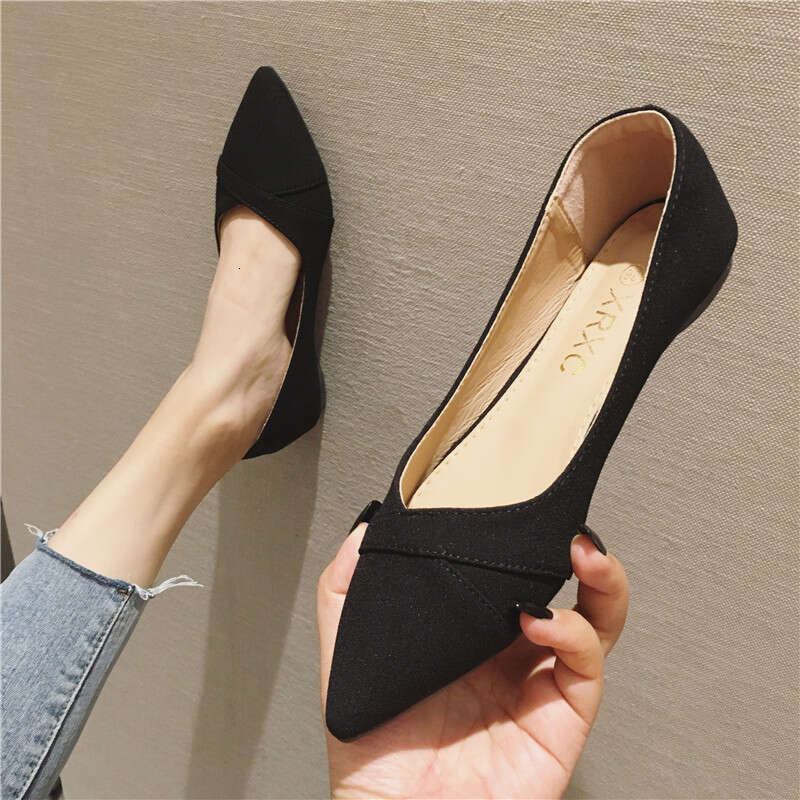 2023 Fashion Pointed Shallow Mouth Single Women's Black Professional Scoop Versatile Soft Flat Bottom Large Work Shoes