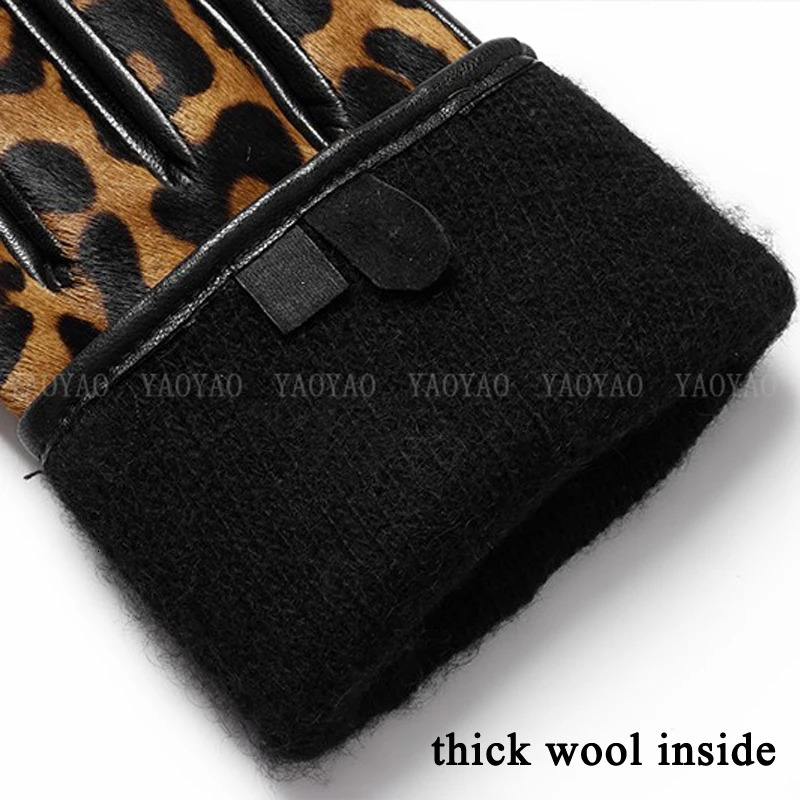 YY5388 Womens Leopard Pattern Leather Gloves Womens Short Winter Wool Lining Thick Luvas Botton Warm Guantes Mujer241105