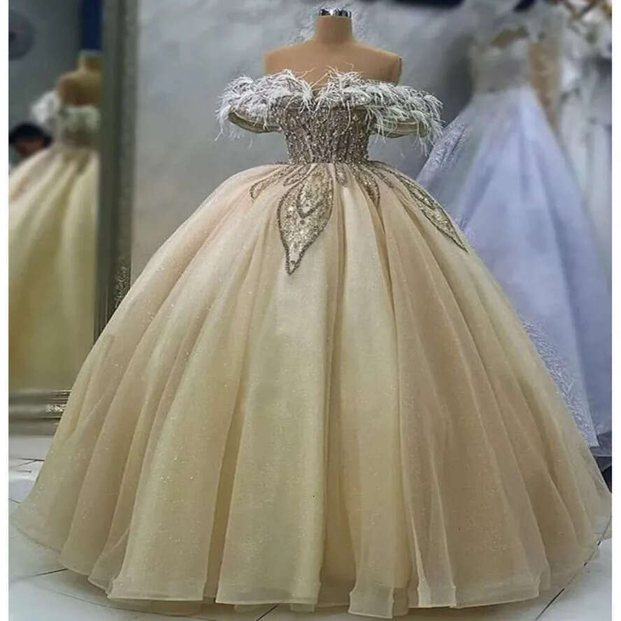 April Beaded Aso Ebi Champagne Quinceanera Dresses Feather Crystals Ball Gown Prom Evening Party Pageant Birthday Gowns Dress Zj S