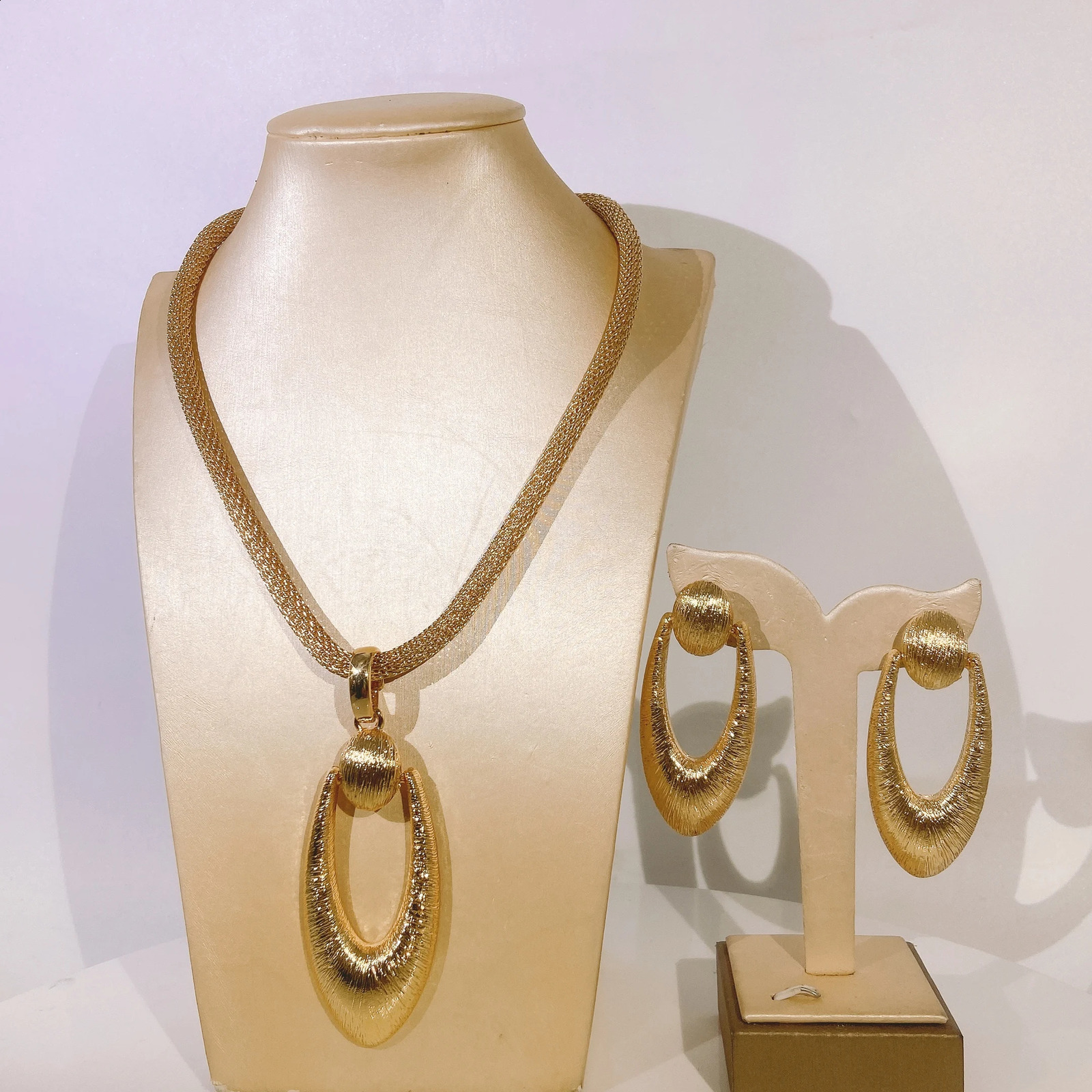 Women Jewelry Set Egg Shape Pendant and Earrings Women Gift Party Jewelry Italian Gold Plated Necklace and Earrings Set 241105
