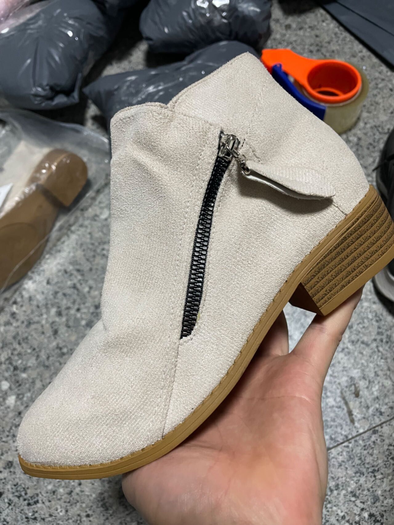 Autumn new women's boots European and American round toe side zipper thick heel women's leather boots fashionable color fashion boots