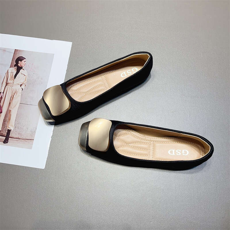 Square Toe Flat Sole Single For Grandmother, Korean Version Spring And Autumn New Women's With Skirts, Scoop Shoes, Soft Soled Bean Shoes