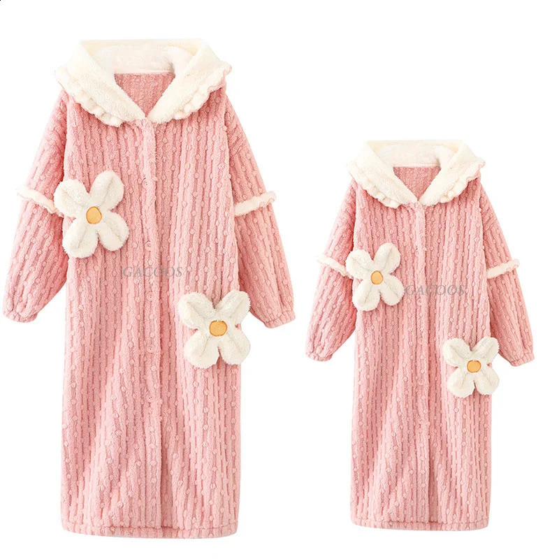 Cute rabbit bathtub childrens hooded evening dress winter thick flannel bathtub baby girl home dress coral velvet pajamas 241105