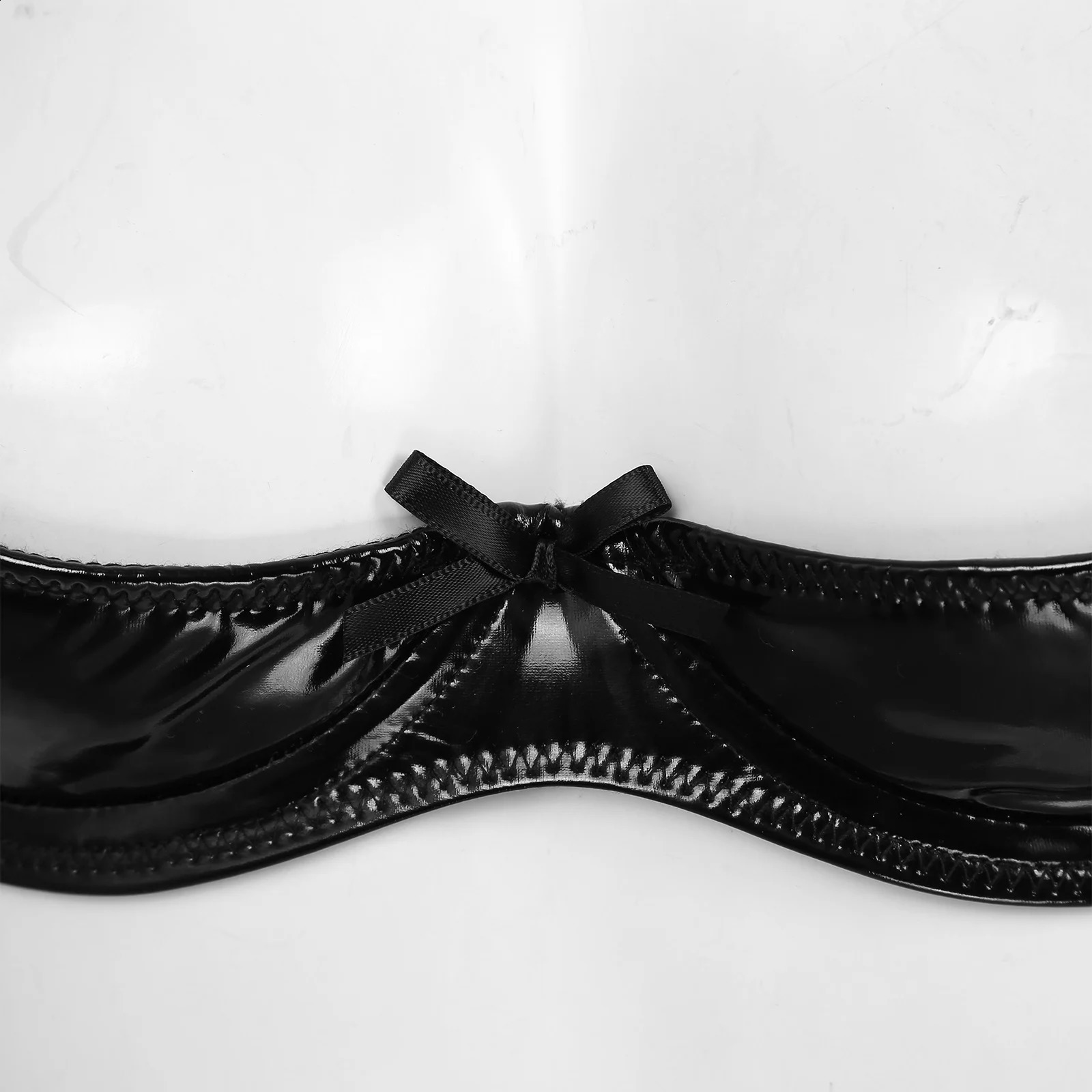 Women Sexy Wetlook Patent Leather Bra Erotic Breast Exposing Ladies Open Cup Latex Tops Porn Nightwear Llingerie 241105