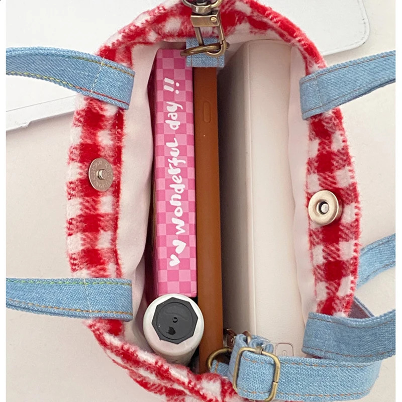 Fashion womens mini shoulder bag womens wool fabric handbag red checkered handbag small wallet cute phone bag 241105