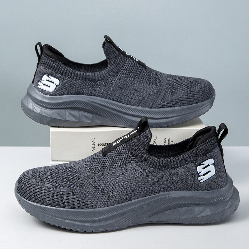High elasticity, lightweight, cold adhesive men's shoes, plus size sports shoes, 2024 spring and autumn fashion fit, casual shoes