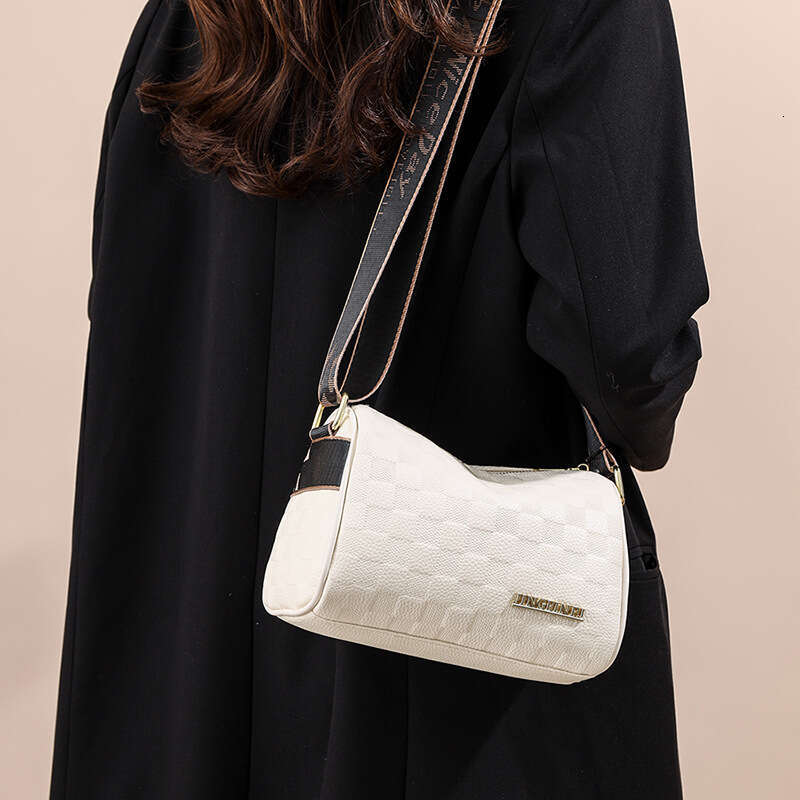 2024 New Women's Pillow Versatile Fashion Shoulder Crossbody Bag