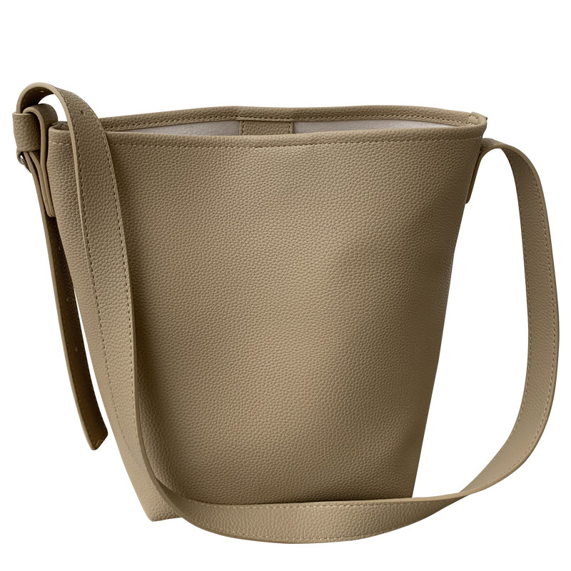 New designer Qiao Ge women's casual simple large capacity shoulder texture lychee pattern slanted body bag autumn new item