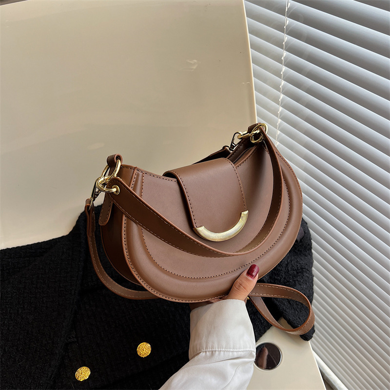 Designer's new women's fashionable simple handbag Western solid color texture single shoulder crossbody bag