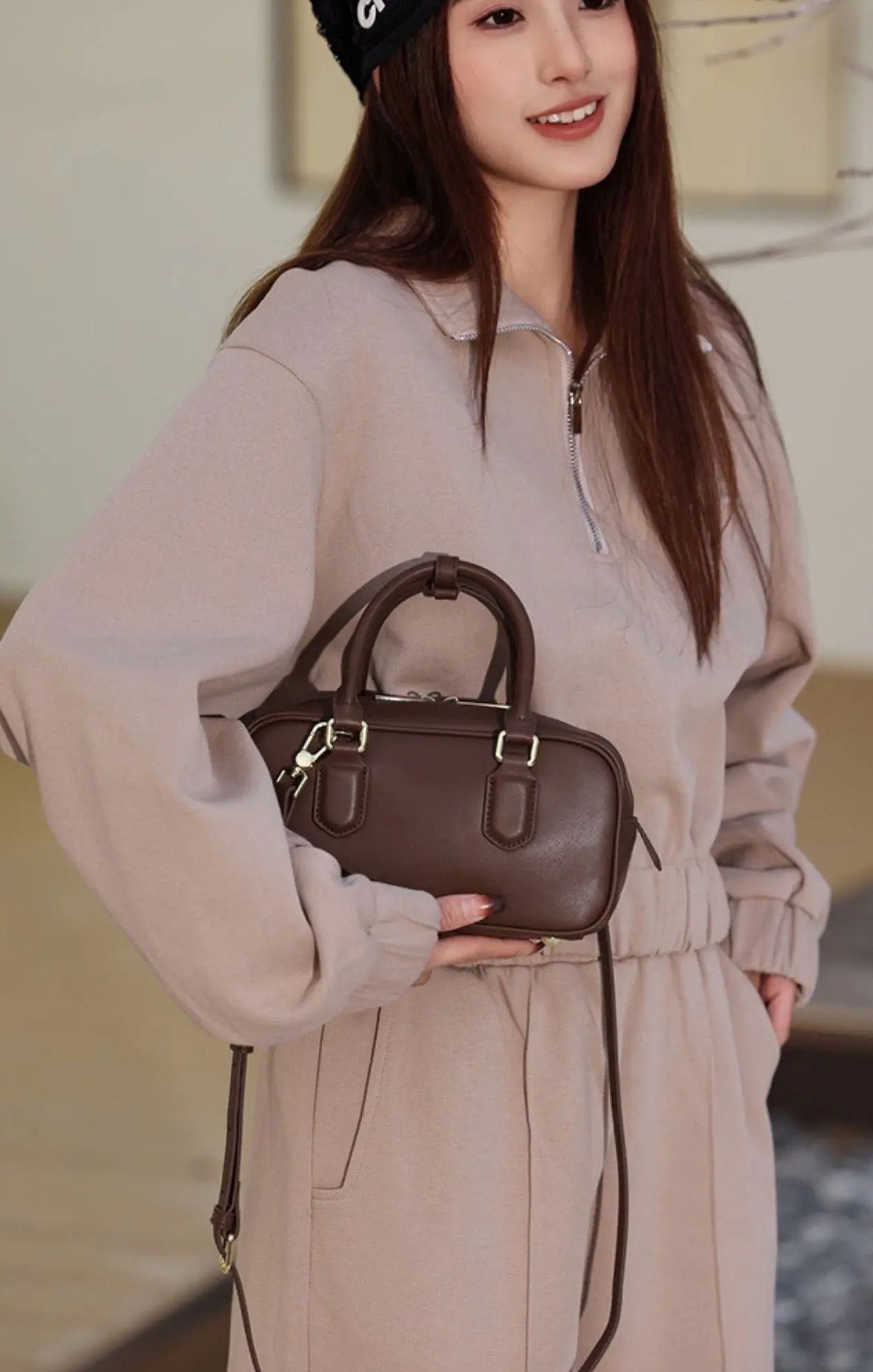 Oxford Clutch Bags Shape In Trapeze With Beige Black Brown or Coffee Fashion Big Bags For Female Purses Trendy