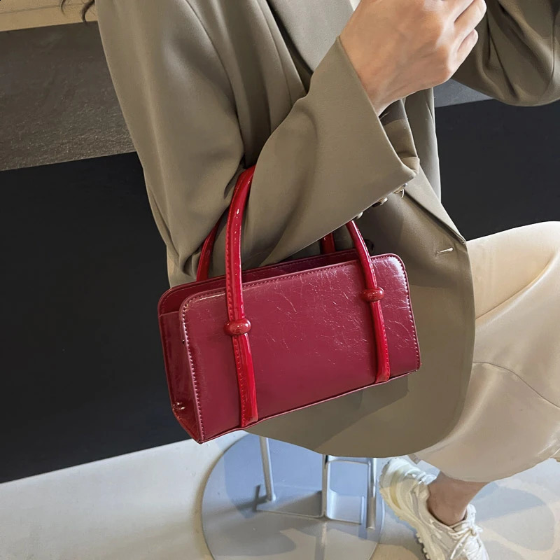 LEFTSIDE Mini Retro PU Leather Womens Underwear Bag Y2K Trend Korean Fashion Shoulder Bag Womens Silver Handbag 241105