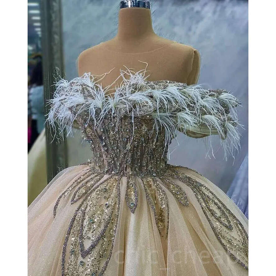 April Beaded Aso Ebi Champagne Quinceanera Dresses Feather Crystals Ball Gown Prom Evening Party Pageant Birthday Gowns Dress Zj S