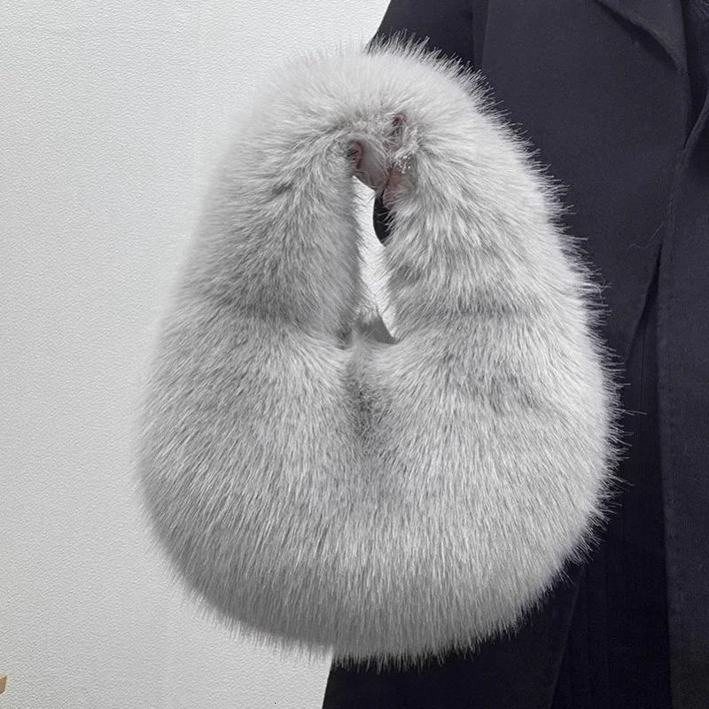 Winter Casual Furry Shoulder Bags for Women Solid Color Soft Plush Ladies Clutch Purse Handbags Lightweight Female Hobos Bag 241104