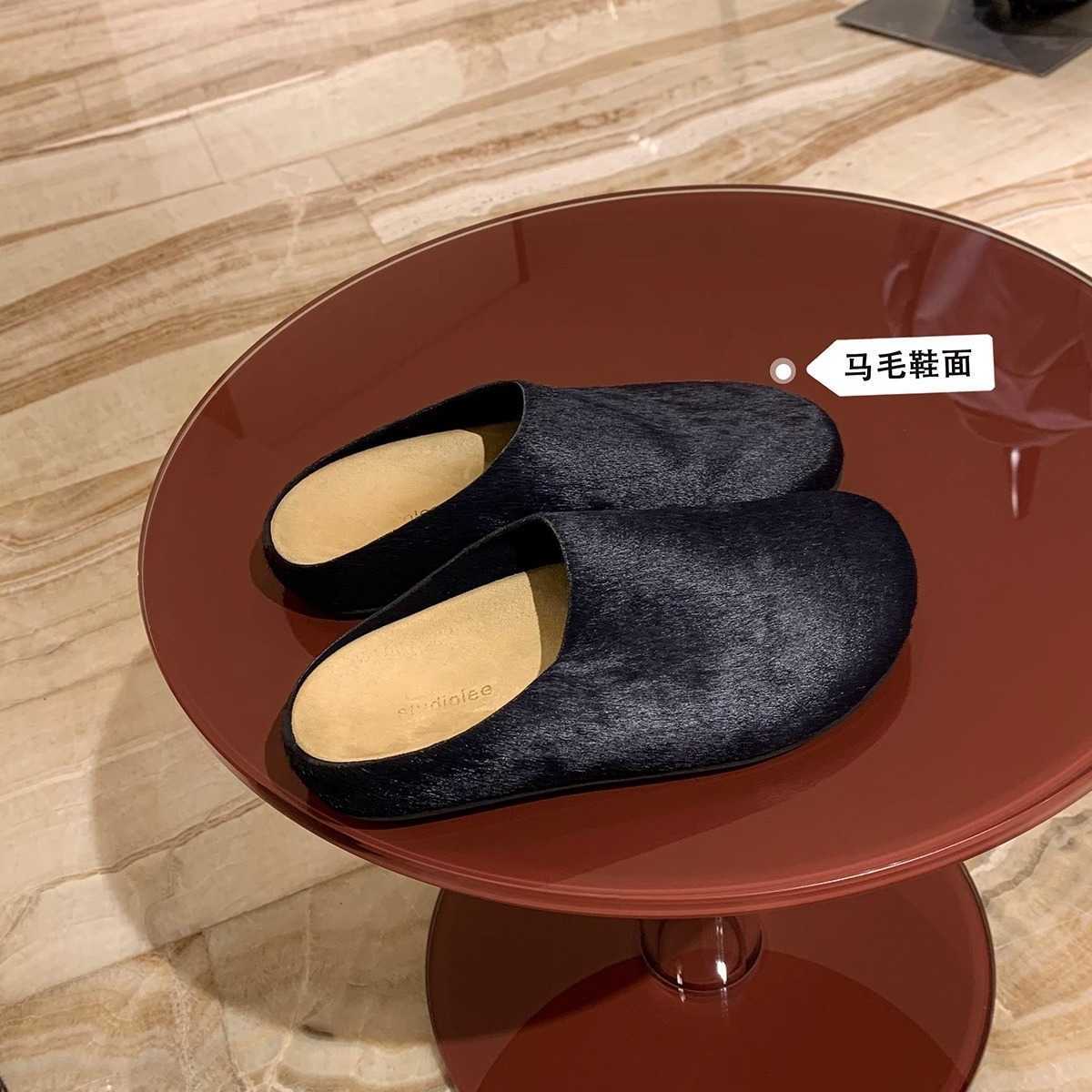 - Grape Mom Same Row Style Soft Face Lazy One Step Stepping Thick Bottom Big Head Boken Shoes Half Slippers Autumn Women