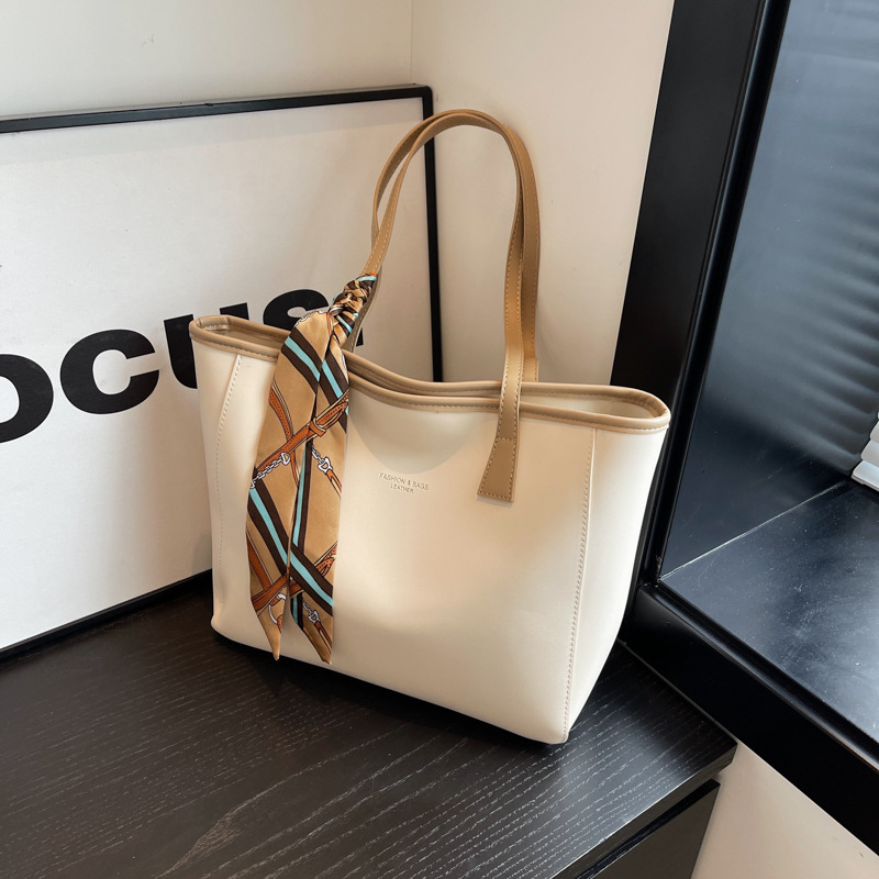 New designer bag Maillard women's large capacity handbag autumn new multifunctional shoulder bag