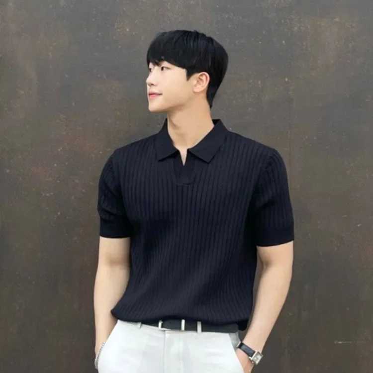 Fashionable mens summer solid color top classic knitted style Korean short sleeved casual fashionable T-shirt W241104