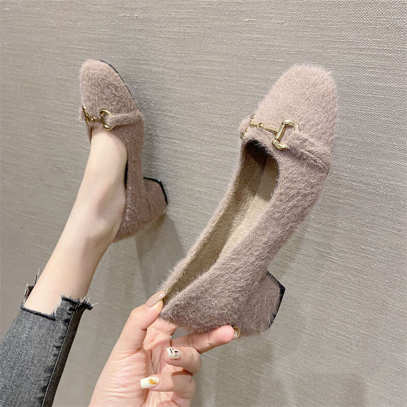 2023 Autumn/Winter New Single Women's Head Hairy Metal Buckle Low Heel Outdoor Casual Warm Bean Shoes