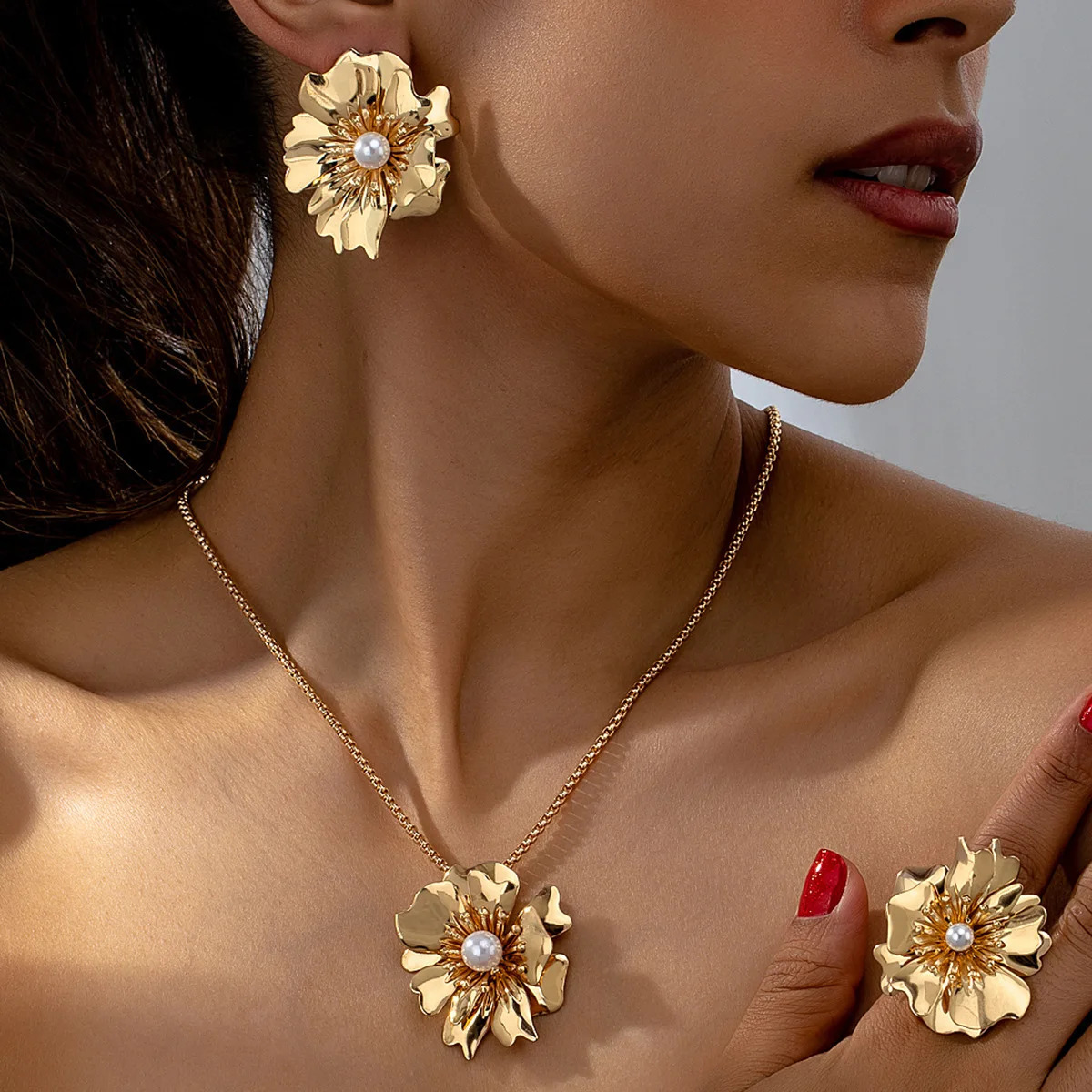 European and American Fashion faux Pearl Necklace Fashion Versatile Accessories Flower Ring Earrings Womens Jewelry Set 241105