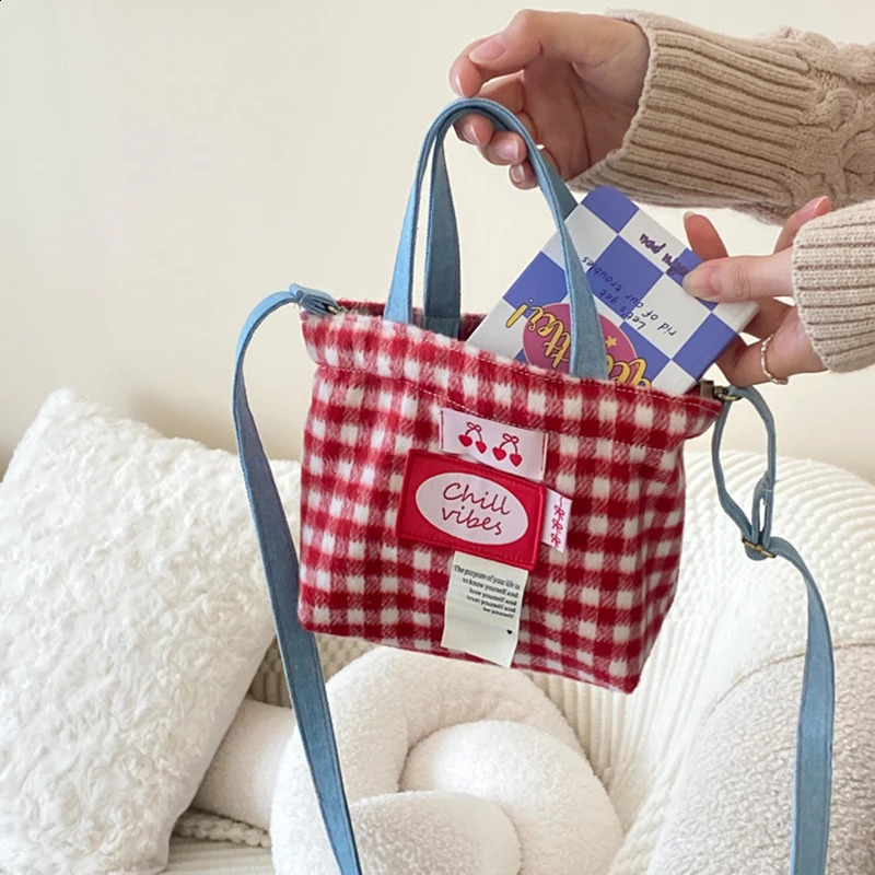 Fashion womens mini shoulder bag womens wool fabric handbag red checkered handbag small wallet cute phone bag 241105