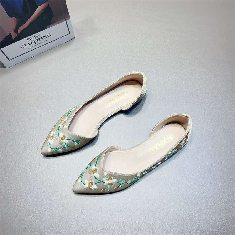 Korean Version New Single Shoe Embroidered Versatile Young Chinese National Style Cheongsam Women's Shoes Flat Apricot Color