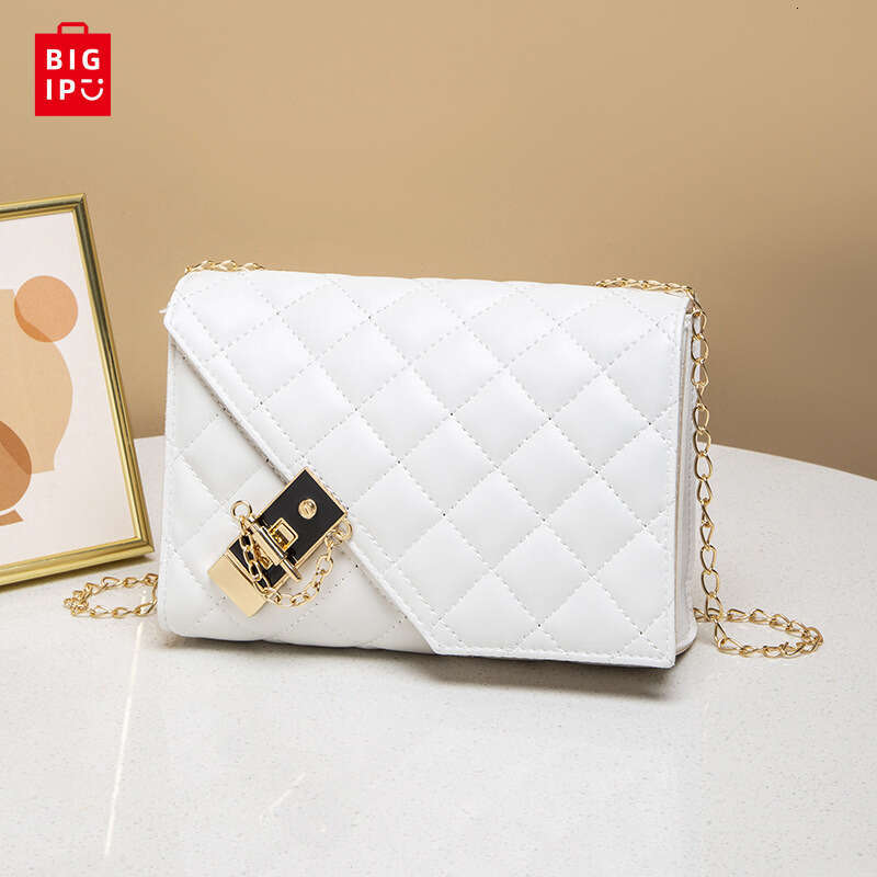 Designer Bag New Women's One Shoulder Oblique Cross Small Square Bag With Missing Corner Style Women's Bag Diamond Latch Buckle Women's