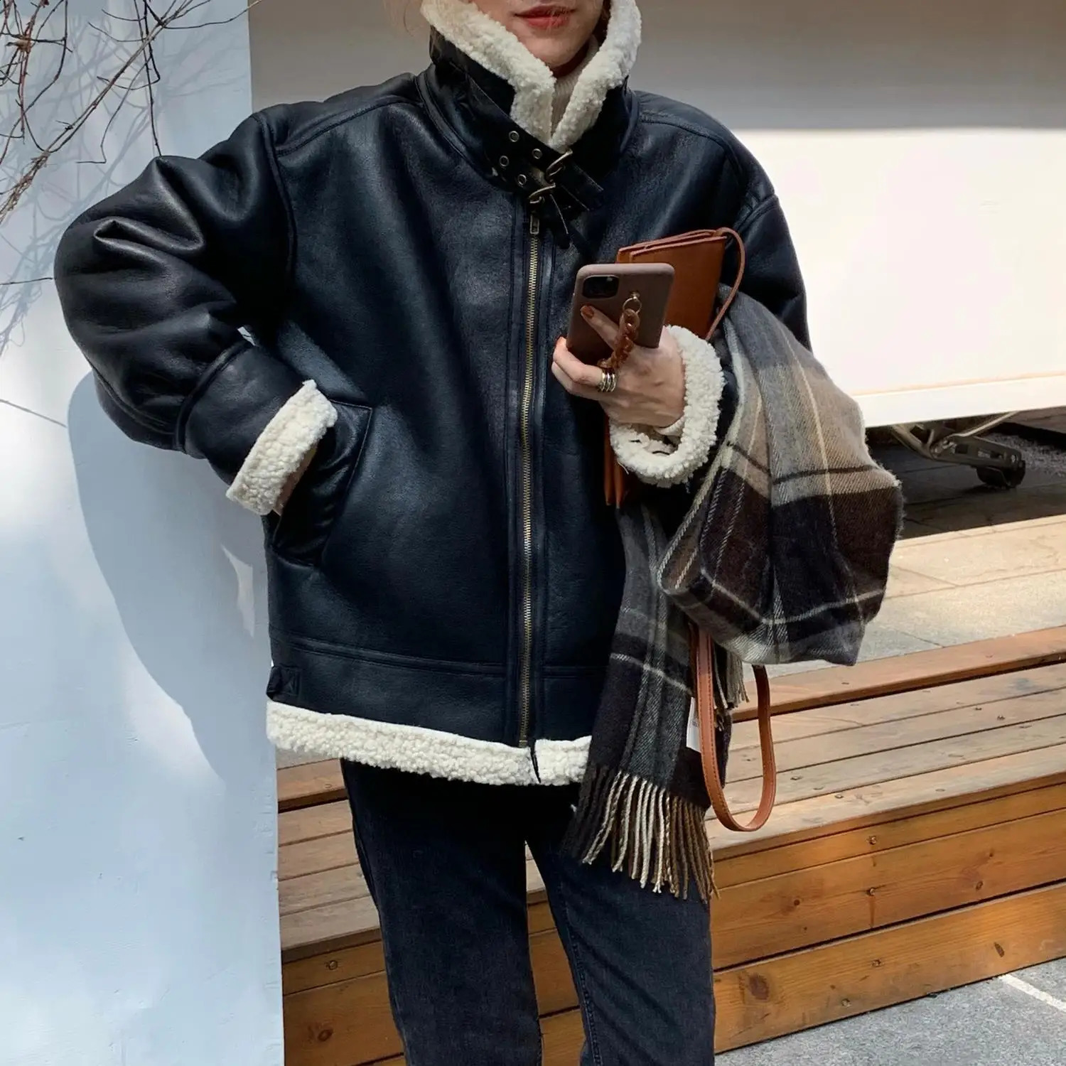 American retro motorcycle style autumn and winter jacket female lapel Y2K leather loose n oversized 241105