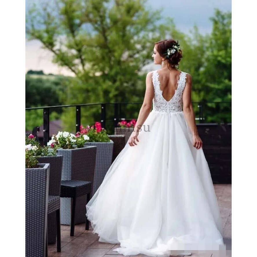 Newest Lace Applique Dresses A E Plunging V Neck Tulle Sleeveless Sweep Train Custom Made Wedding Gown Vestido De Novia