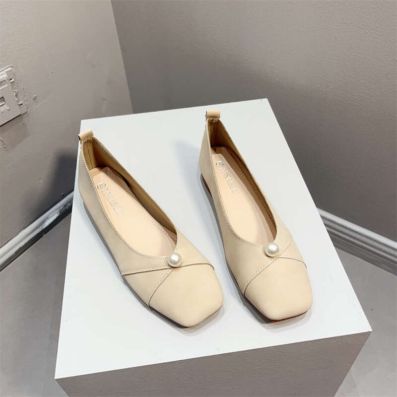 Korean Version New Versatile Square Toe Shallow Mouth Leather Soft Sole Grandma Thick Heel Low Follow-Up Women's French Bean Shoes