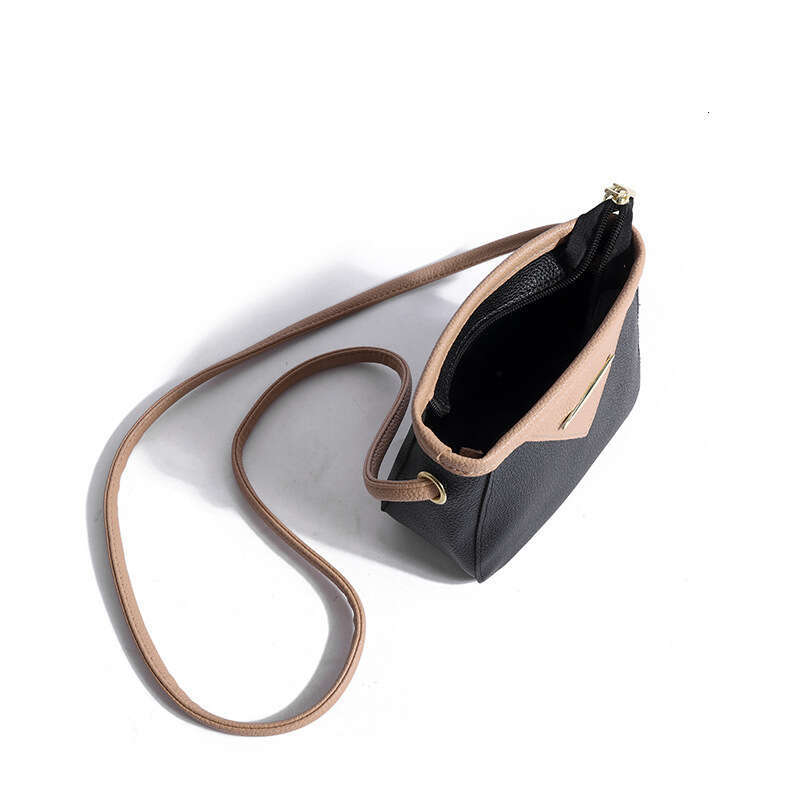 Women's 2024 New High Beauty Exquisite Splicing Design Single Shoulder Small Square Creative Solid Color Commuter Bag