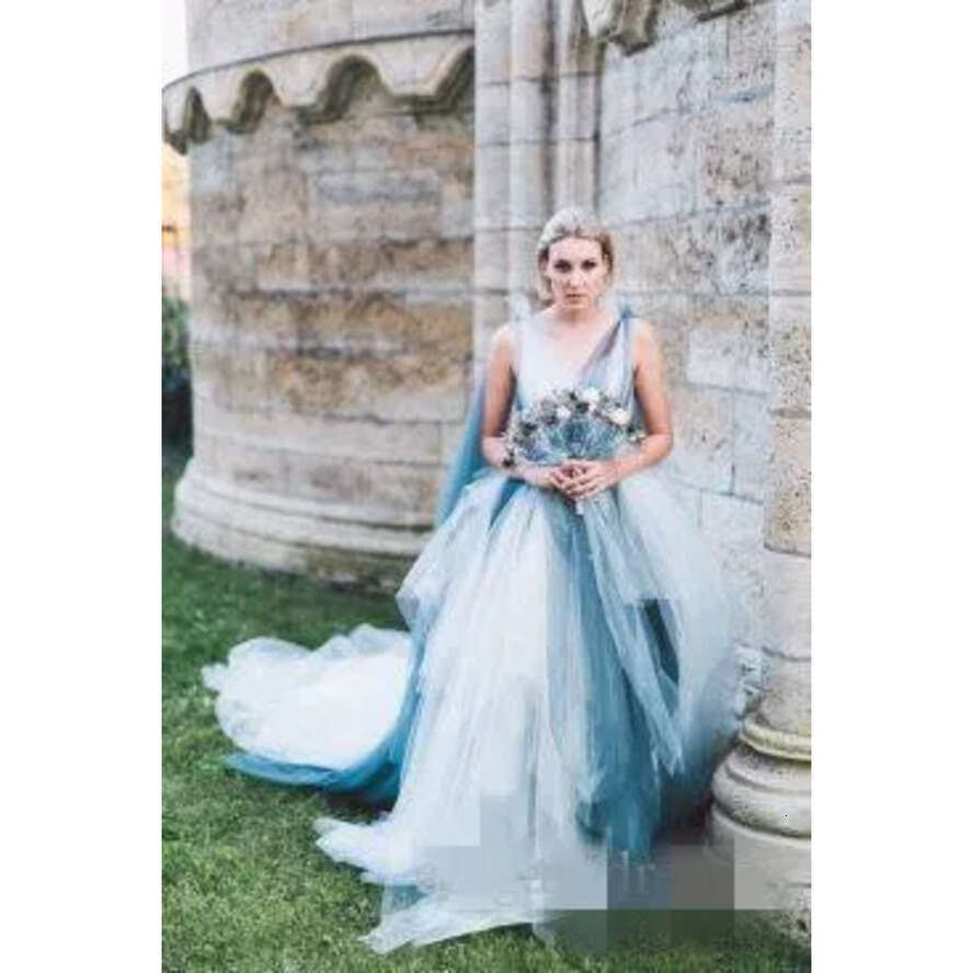 V Boho Dresses Neck Tulle Ruffles Tiered Sweep Train Colorful Country Beach Wedding Bridal Gown Vestido De Novia Estido 6660311