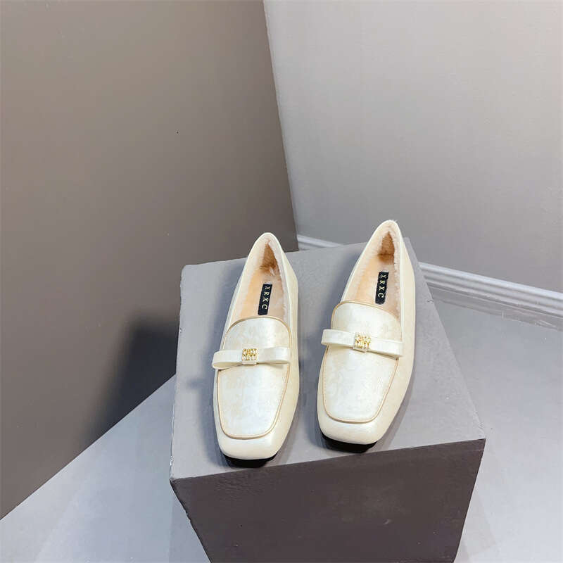 Chinese Style Flat Bow Soft Soled Bean For Women, Korean Version, New One Foot Cover With Plush Warm Fur Shoes