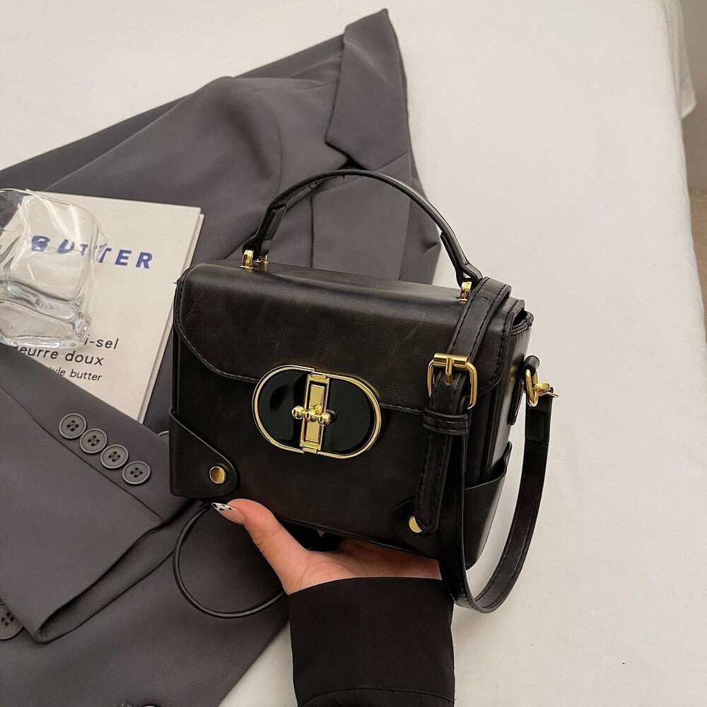 2024 new women's bag popular niche design, light luxury, fragrance style, small square bag, high-end and versatile one shoulder handbag