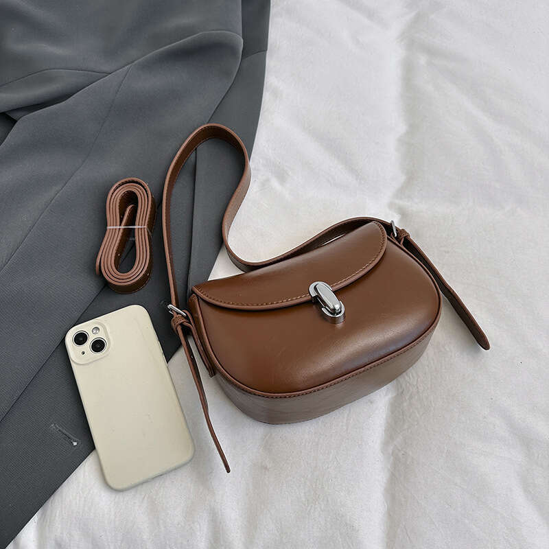 Women's 2024 new Korean version trendy ins fresh and cute armpit soft leather tote crossbody fashion bag
