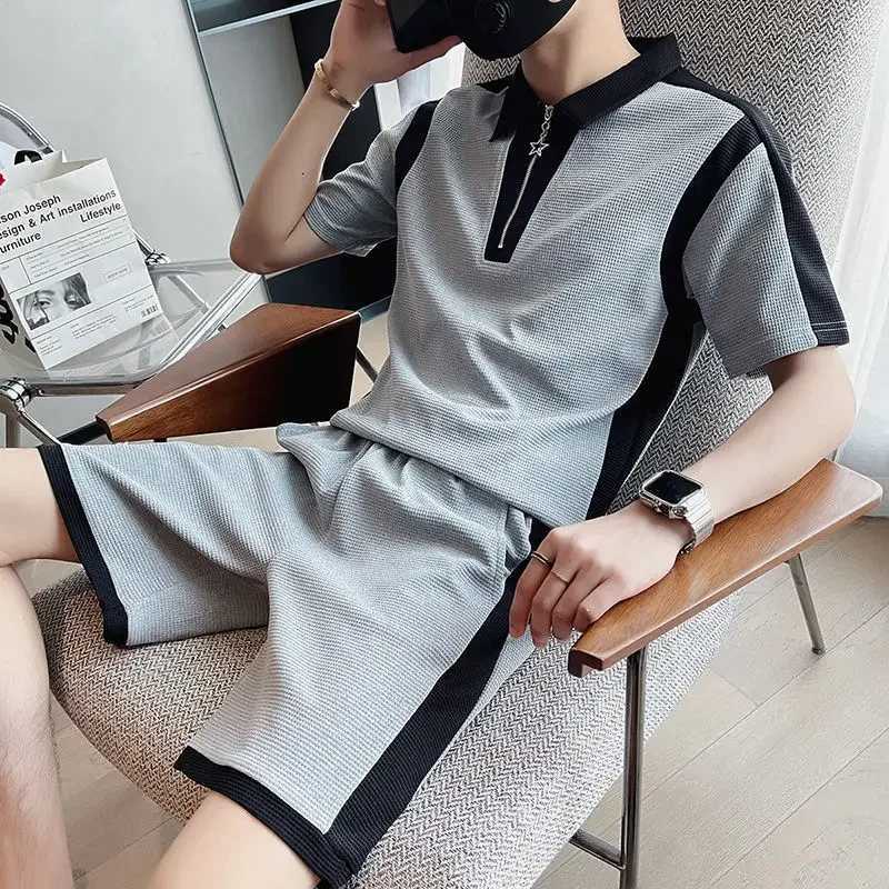 Plain weave mens T-shirt and shorts set Korean top elastic sportswear high quality new matching cool and loose mens clothing W241104