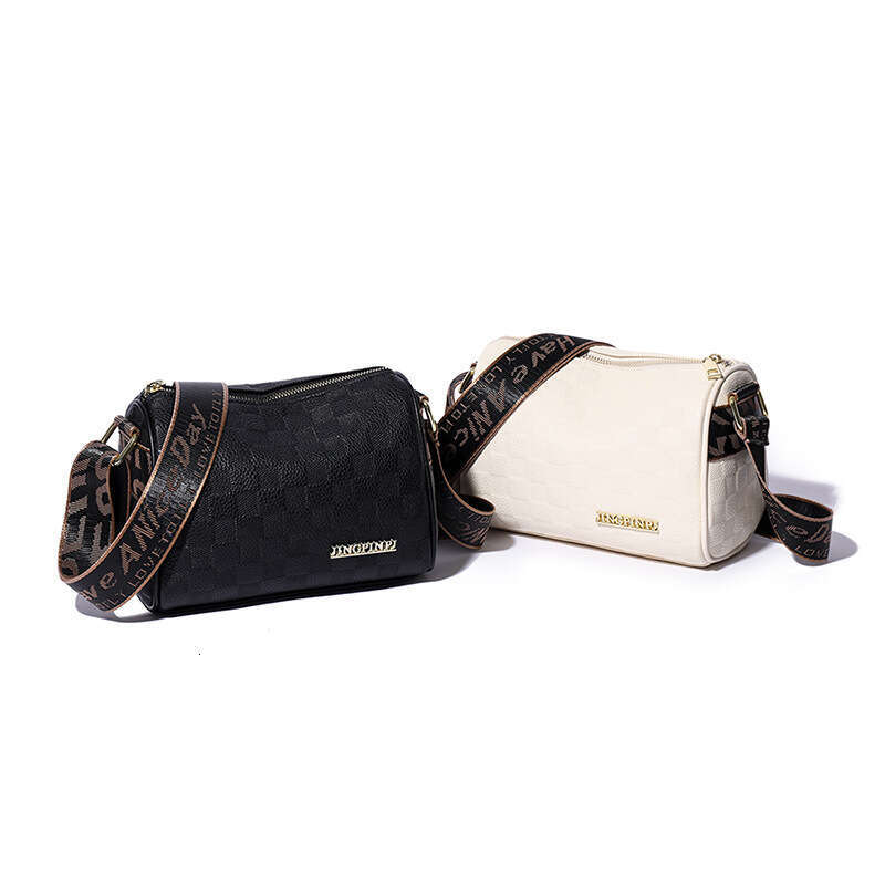 2024 New Women's Pillow Versatile Fashion Shoulder Crossbody Bag