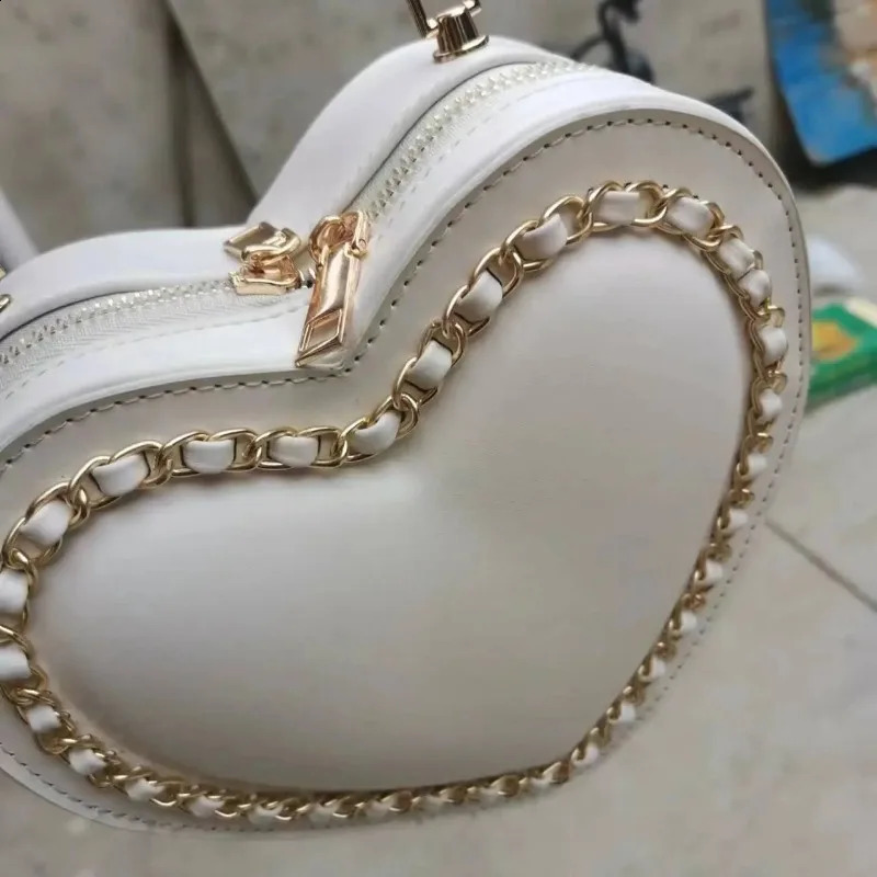 Chic Sweet Heart Crossbody Bags for Women JK Lolita Bag Solid Kawaii Shoulder Bag Office Women Uniform PU Bag Bolso Mujer 241105