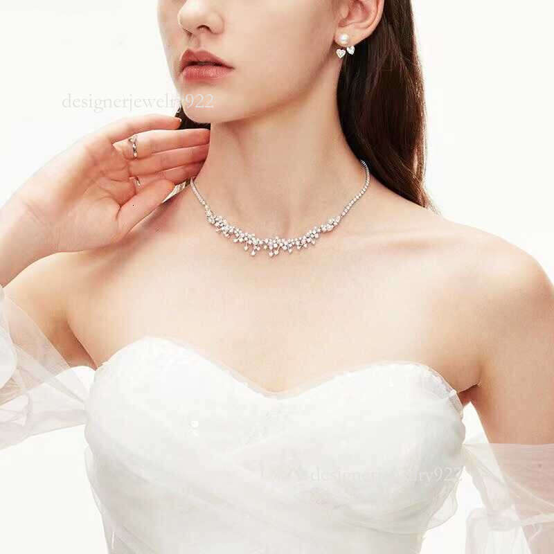 French Pearl Designer Necklace for Women New Autumn/Winter Arrival Popular Clavicle Chain, Wedding Gift for Ladies/Girls