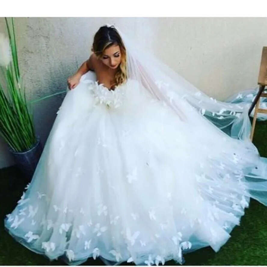 Ral Butterfly D Appliqued Dresses Vintage Sweetheart Backless Lace Bridal Gowns Cheap Sexy Beach Wedding Dress Resses Ress